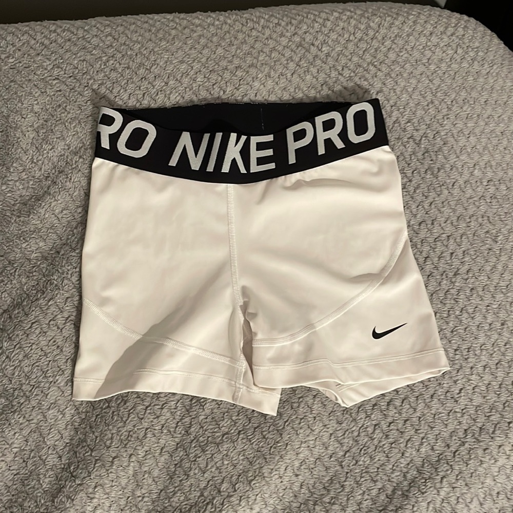 White Nike pro size small